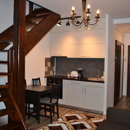 בוסטאני Apartament Golden Rose 1 מראה חיצוני תמונה